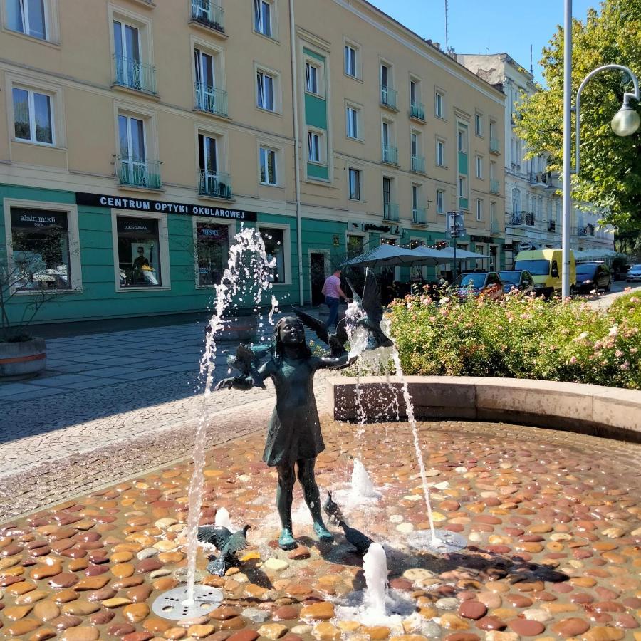 Cicha Kawalerka W Samym Centrum Czestochowa Bagian luar foto